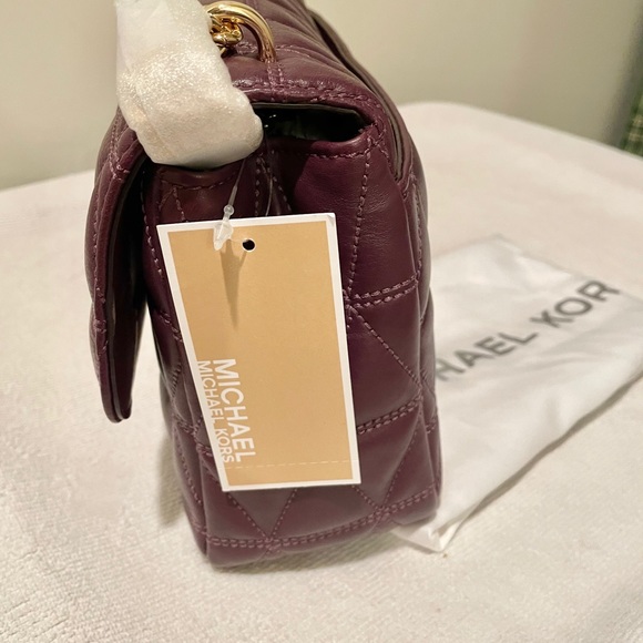 Michael Kors Gold chain and leather shoulder bag - Picture 4 of 13